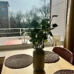 Apartment Thefairhome - 5 Min To Fair, 8min To Center