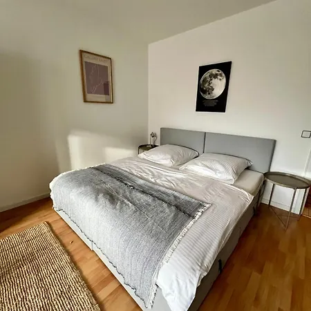 Thefairhome - 5 Min To Fair, 8min To Center Apartment *