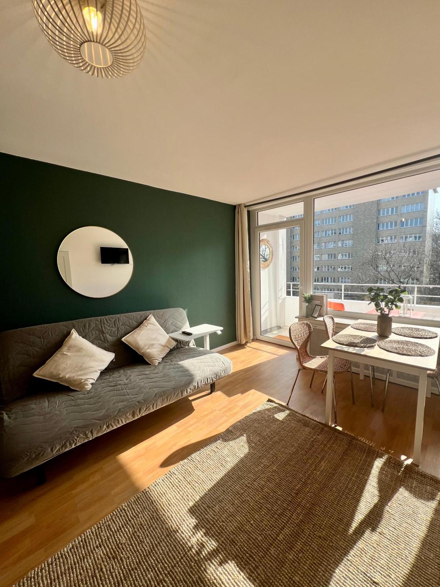 Apartment Thefairhome - 5 Min To Fair, 8min To Center Dusseldorf