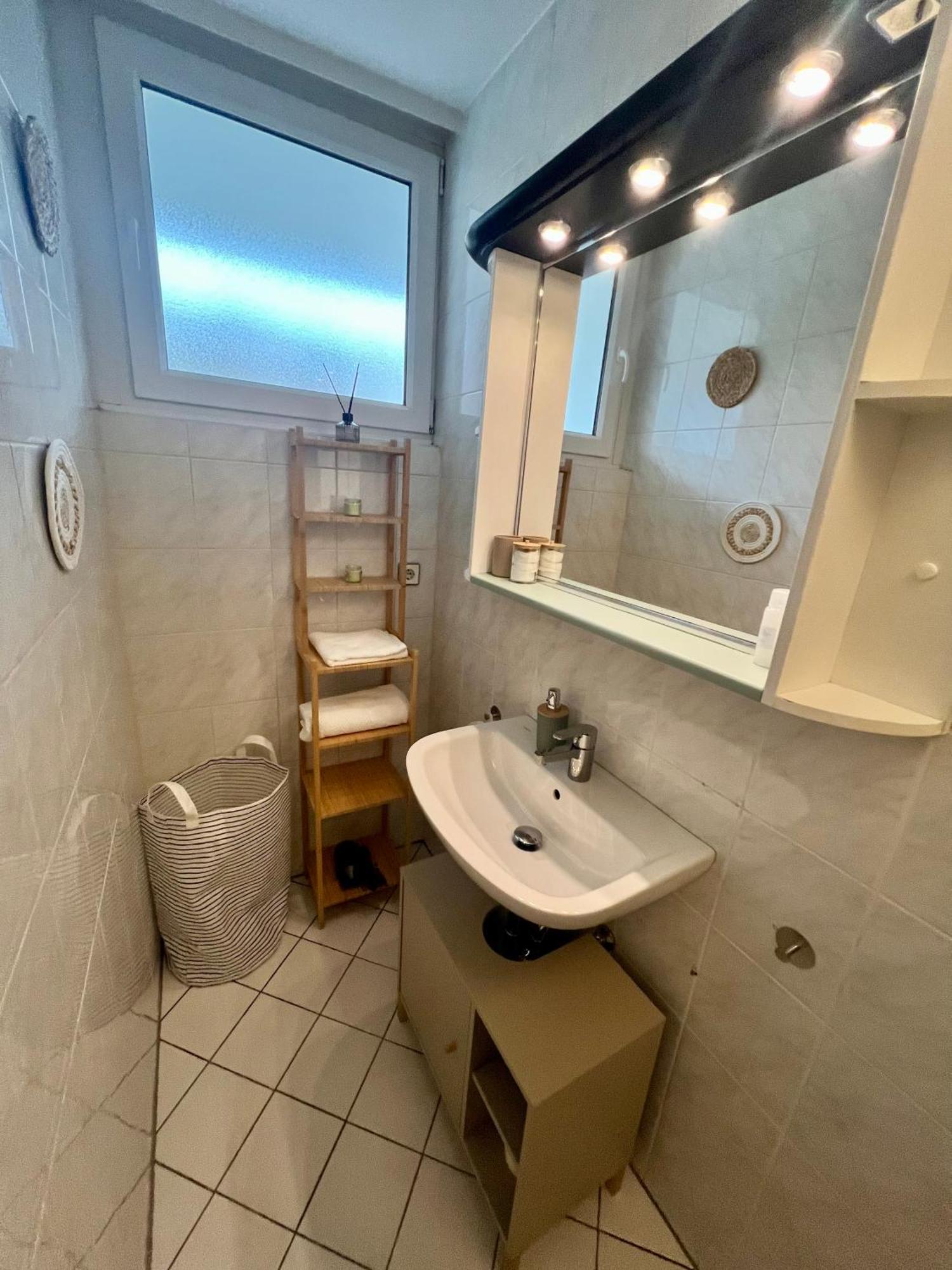 Thefairhome - 5 Min To Fair, 8min To Center Dusseldorf